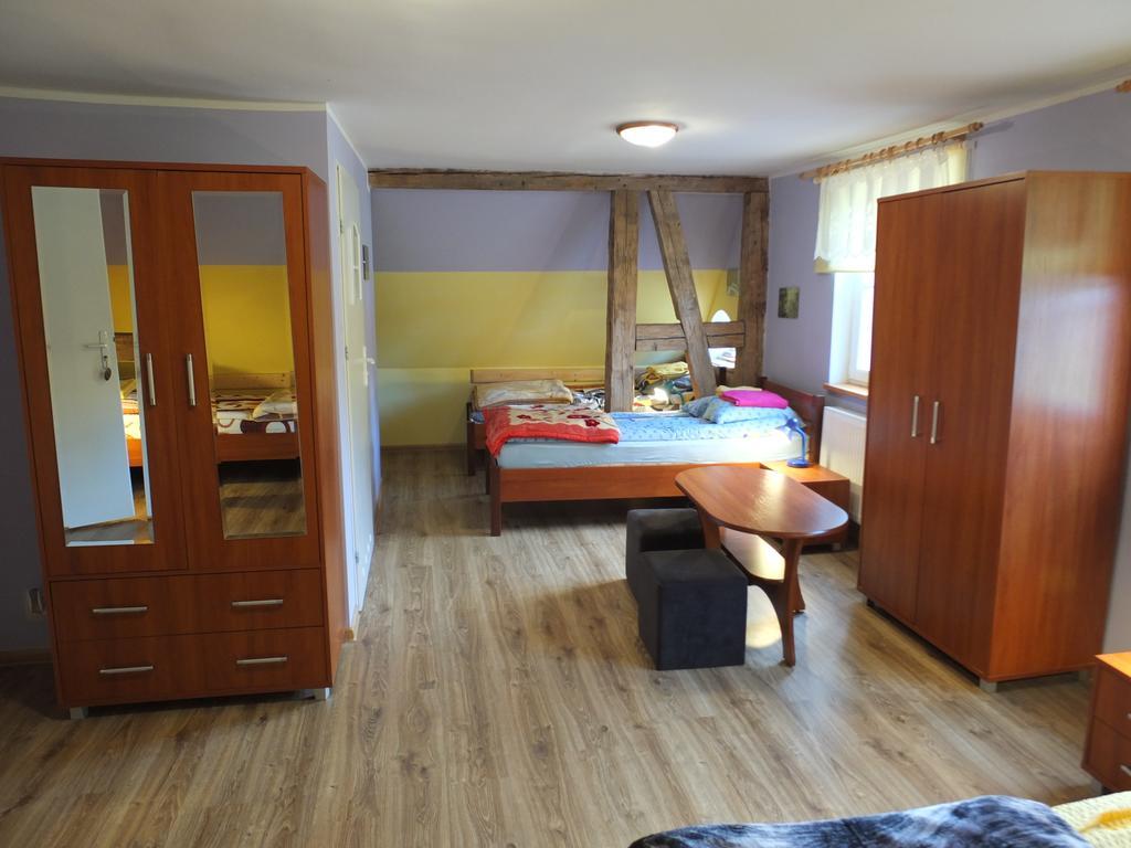 Dwor Klewiny Villa Kültér fotó