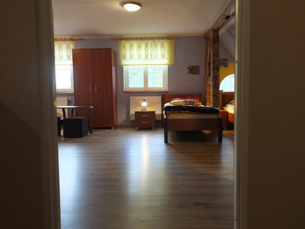 Dwor Klewiny Villa Kültér fotó